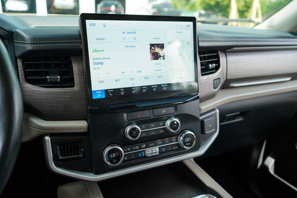 Used 2022 Ford Expedition Limited AWD/4WD image 8