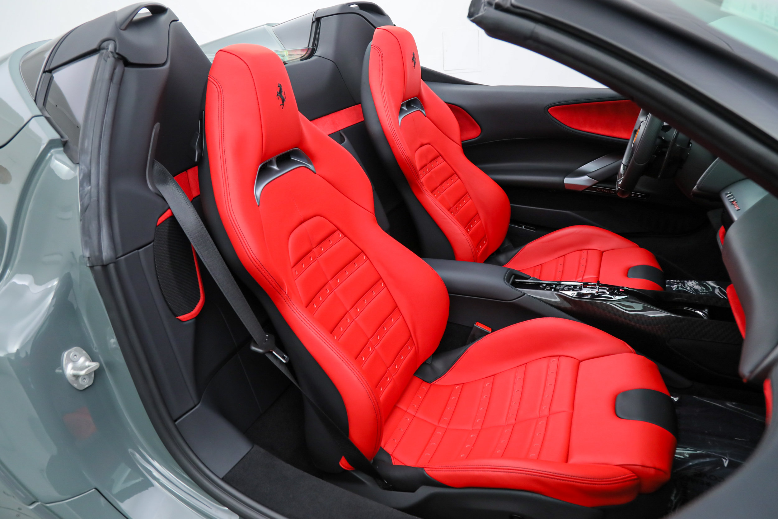 Certified 2025 Ferrari SF90 Spider AWD/4WD image 33