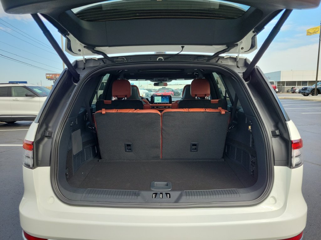 New 2027 Lincoln Aviator Reserve AWD/4WD image 10