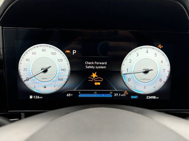 Used 2023 Hyundai Elantra Limited image 8