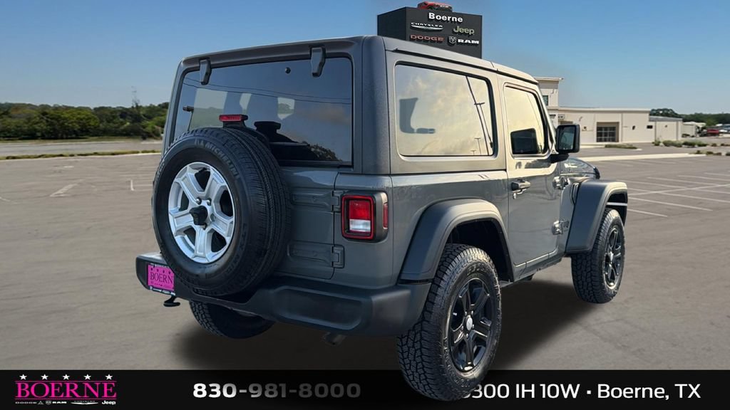 Used 2022 Jeep Wrangler Sport AWD/4WD image 3