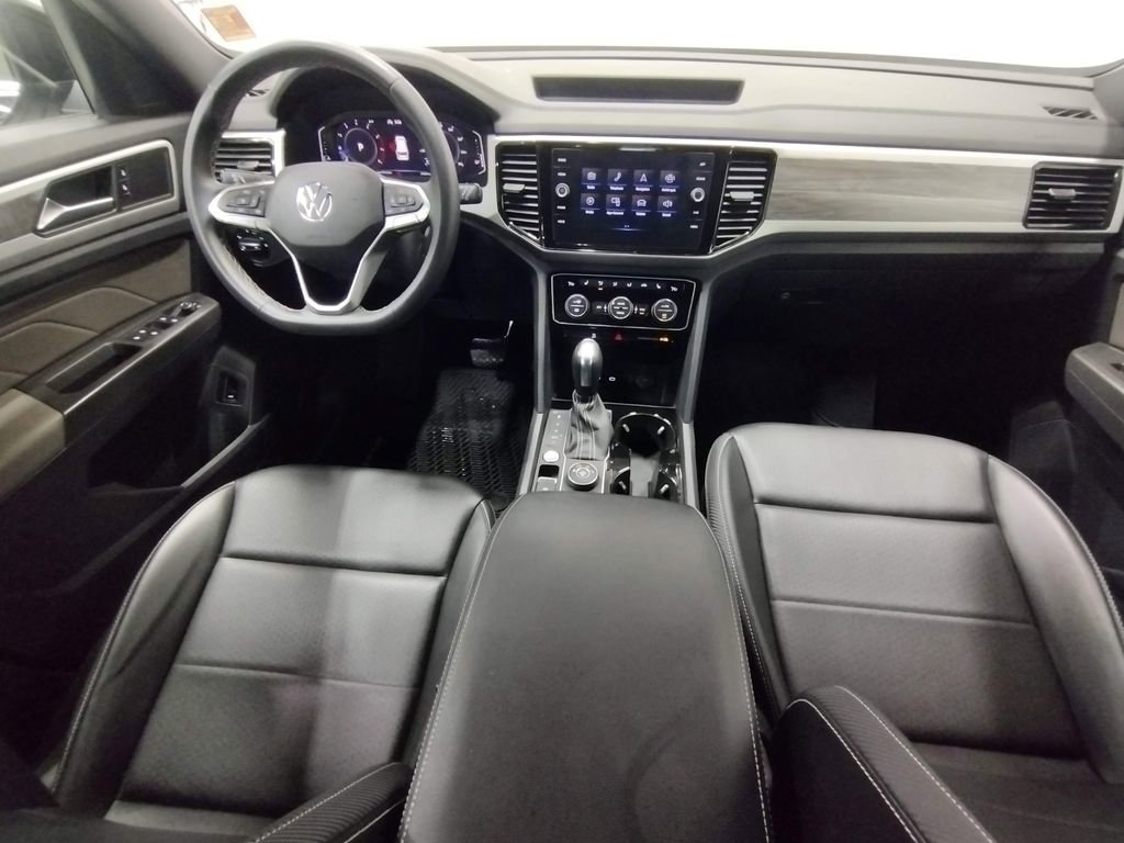 Certified 2022 Volkswagen Atlas Cross Sport SE image 41