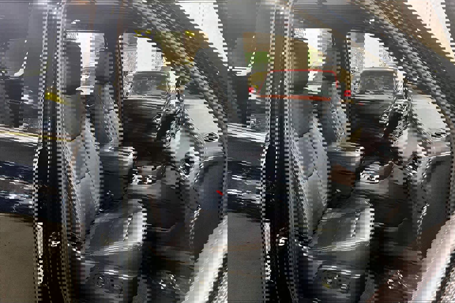 Used 2024 Chevrolet Tahoe High Country AWD/4WD image 9