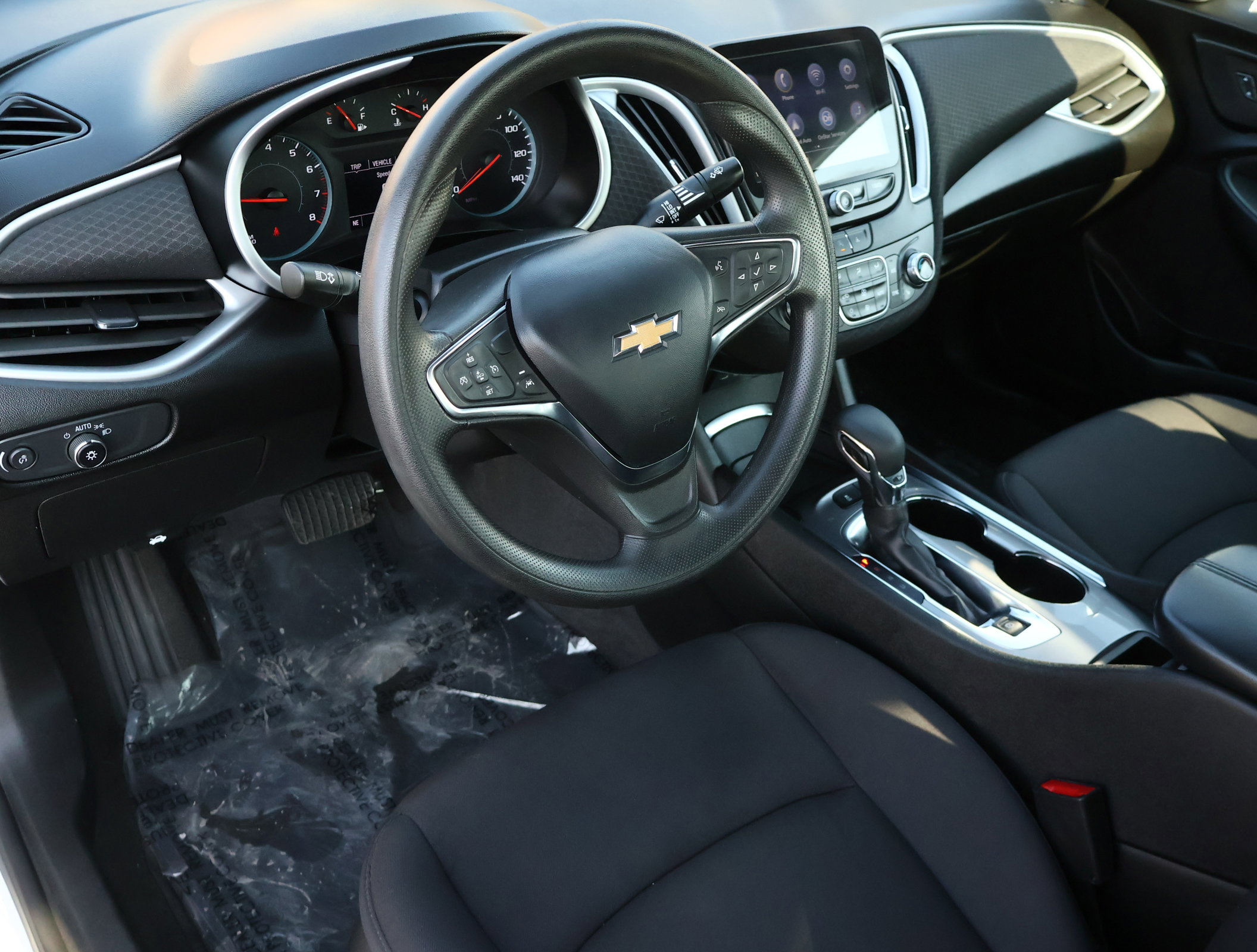 Used 2024 Chevrolet Malibu LT image 3