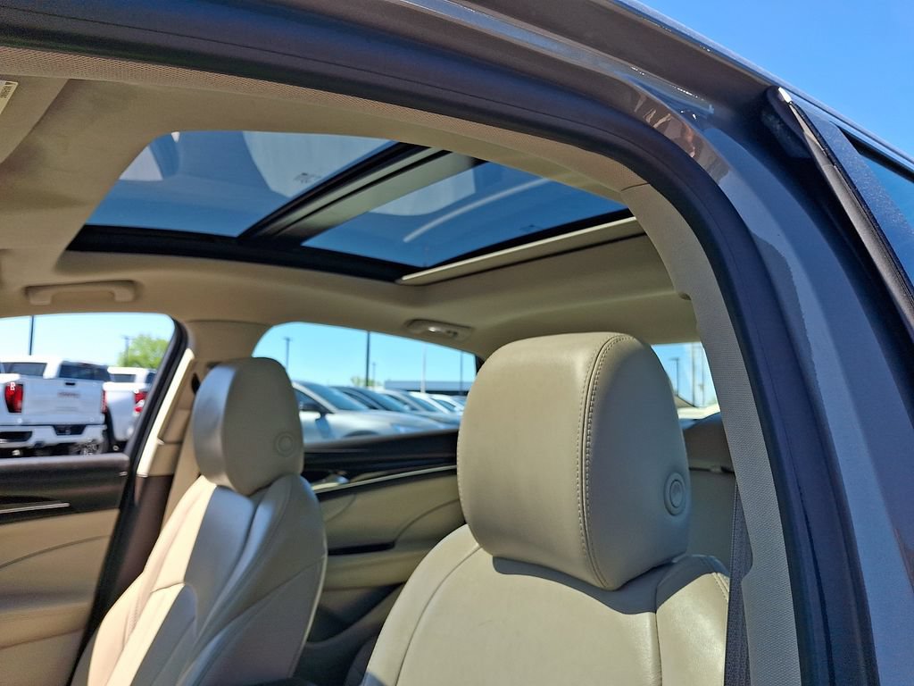 Used 2018 Buick LaCrosse Premium w/ Driver Confidence Package #2 FWD image 13