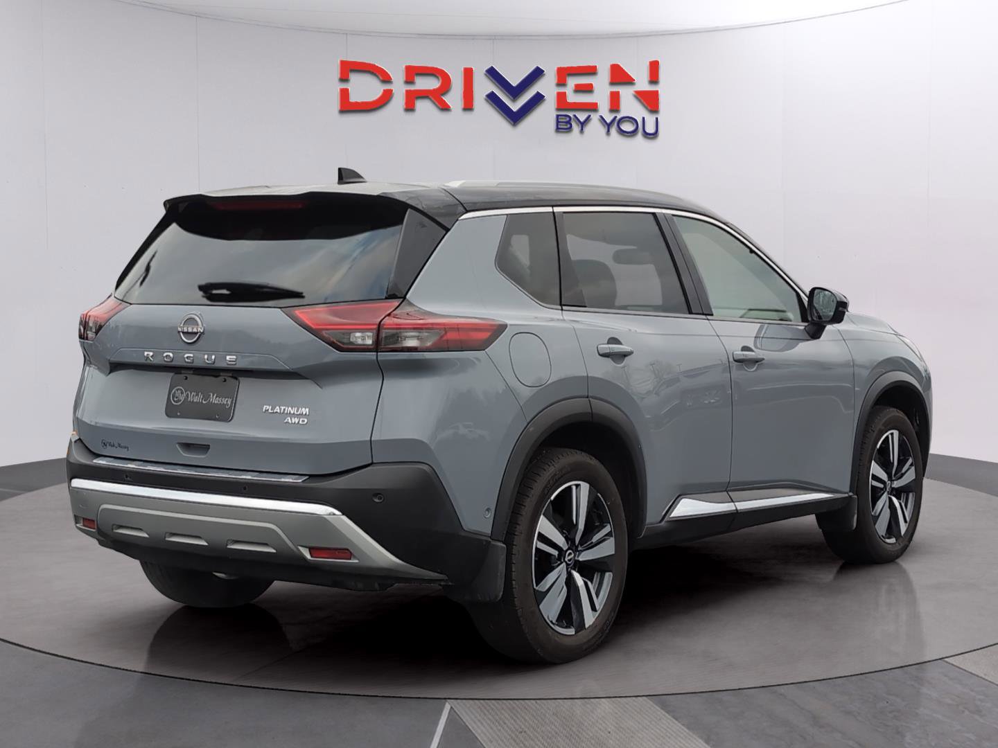 Used 2022 Nissan Rogue Platinum w/ Head-Up Display Package image 5