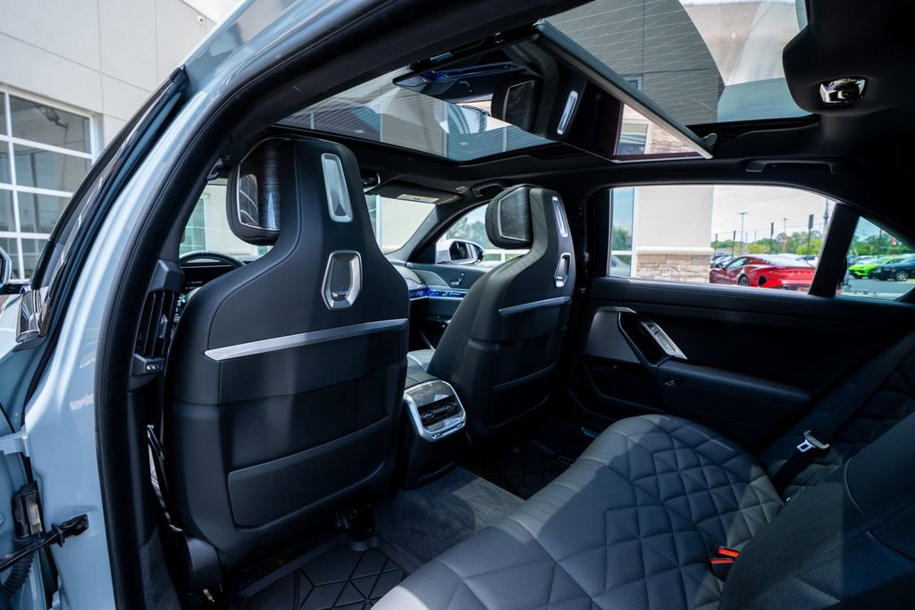 Used 2023 BMW 740i RWD image 44