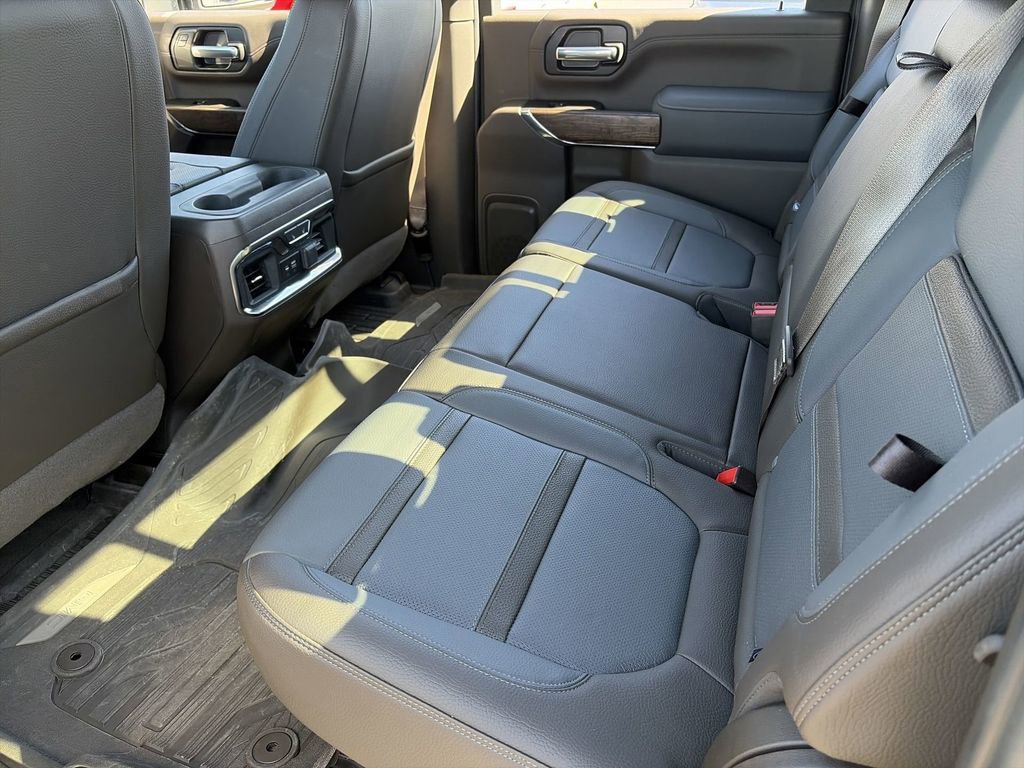Used 2020 GMC Sierra 3500 Denali w/ Denali Ultimate Package AWD/4WD image 33