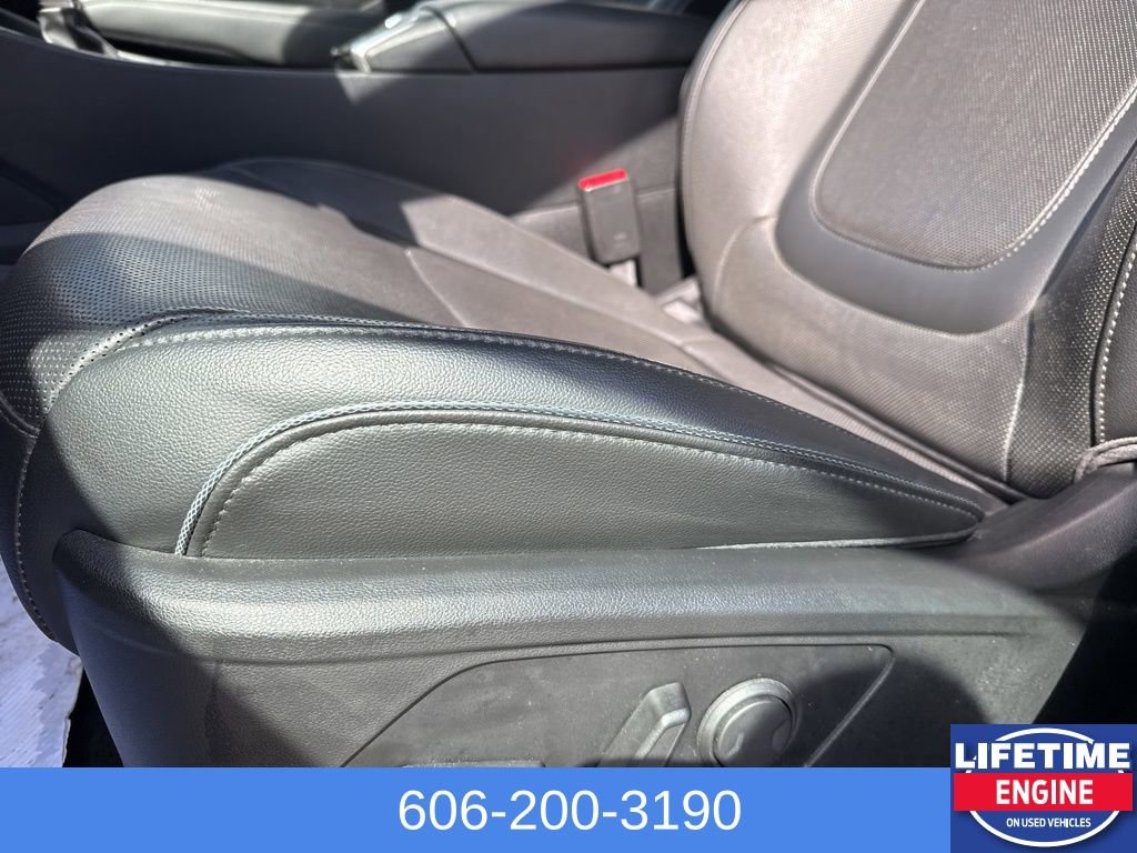 Used 2023 Hyundai Santa Cruz Limited image 18