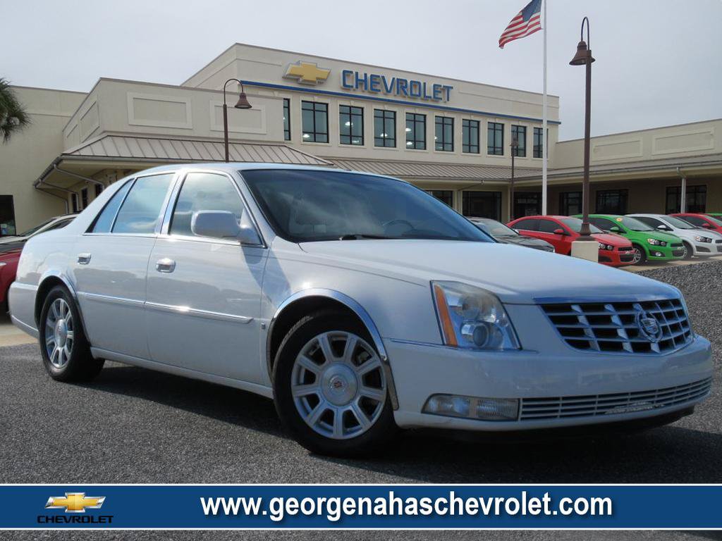 Used 2009 Cadillac DTS FWD image 1