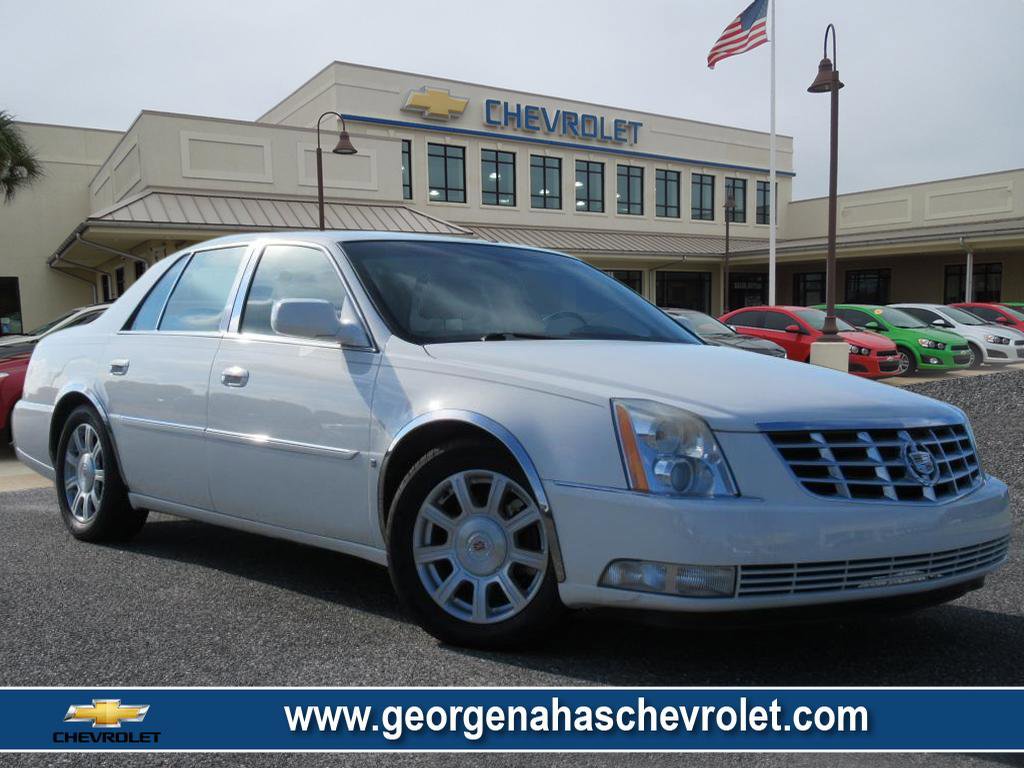 Used 2009 Cadillac DTS image 1