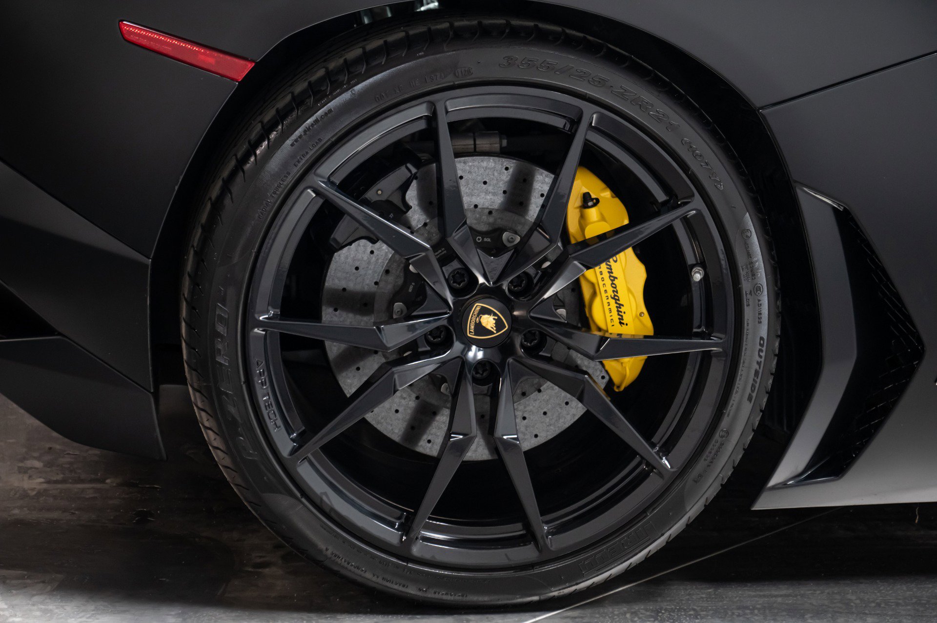 Used 2014 Lamborghini Aventador LP 700-4 image 63