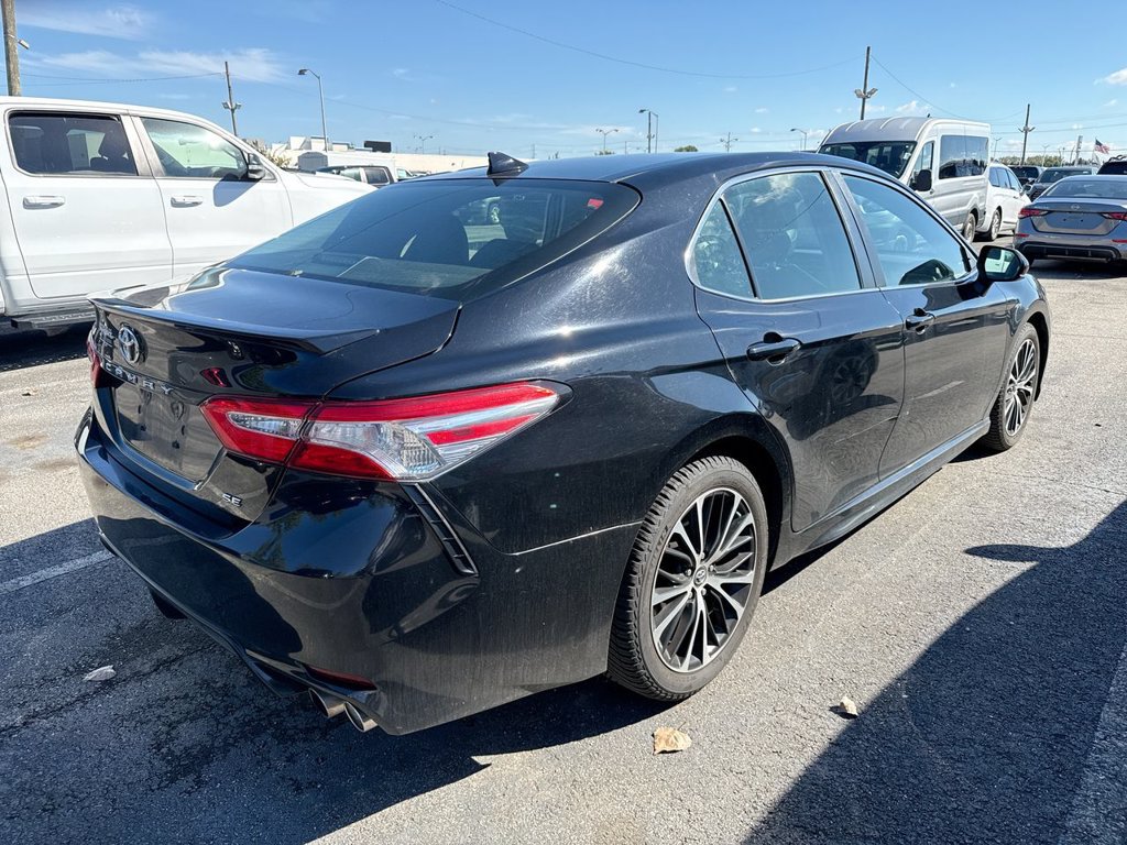 Used 2020 Toyota Camry SE FWD image 4