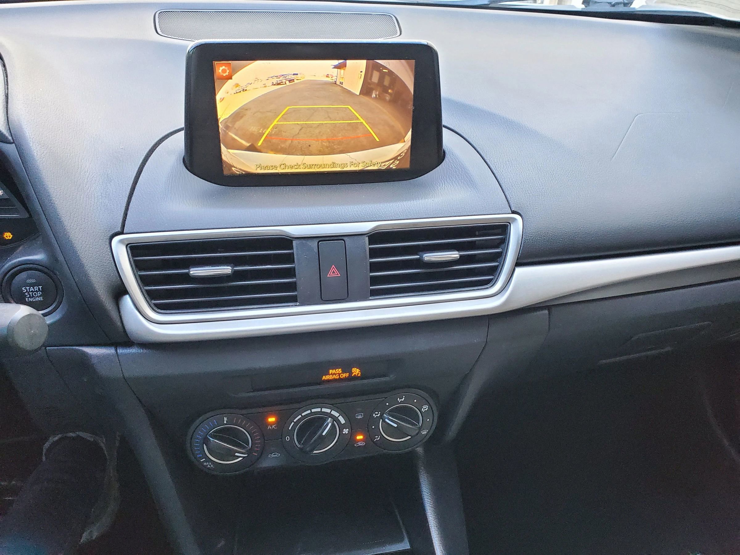 Used 2017 MAZDA MAZDA3 Sport w/ Preferred Equipment Package image 41