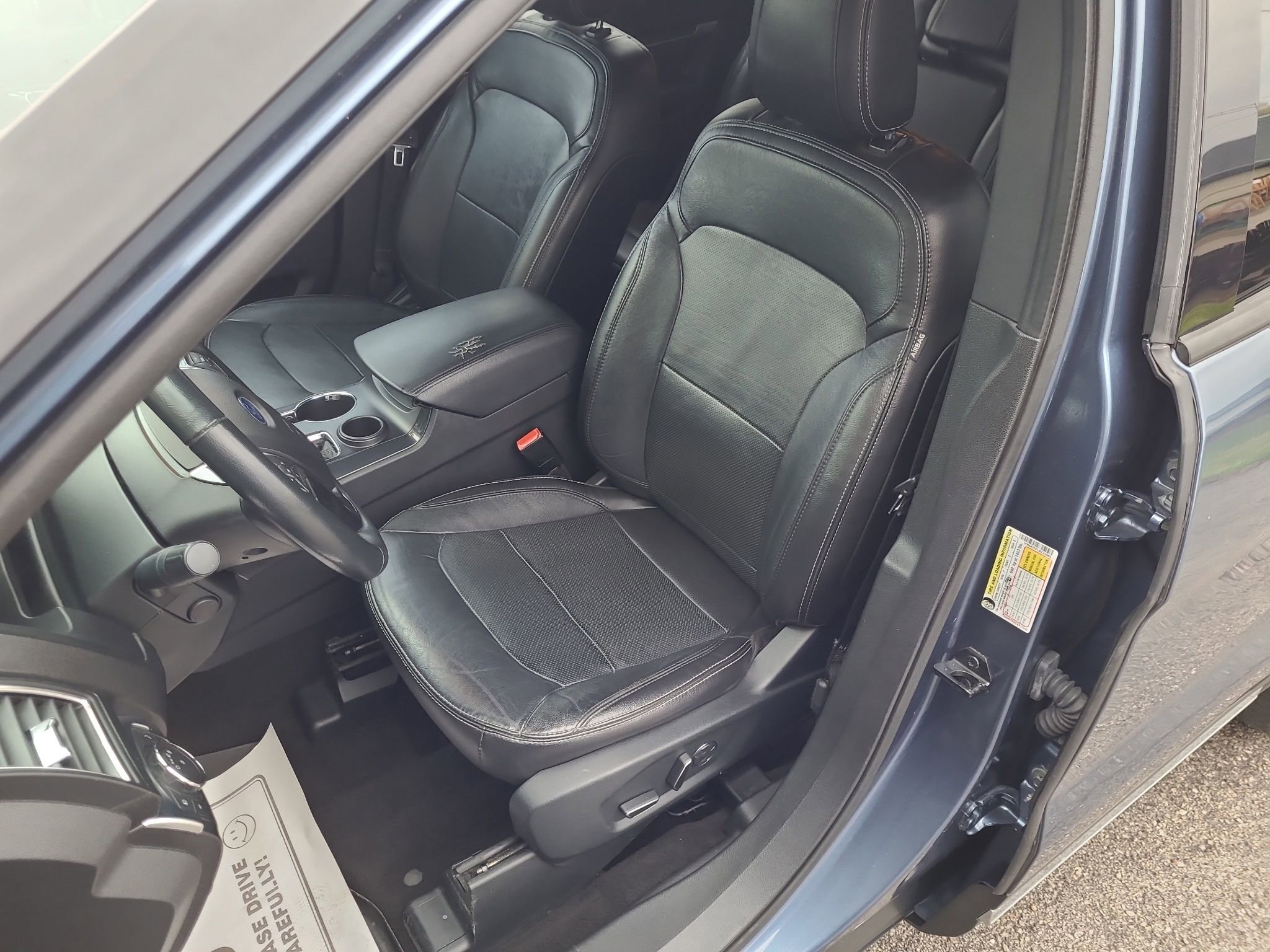 Used 2018 Ford Explorer Limited w/ Equipment Group 301A image 9