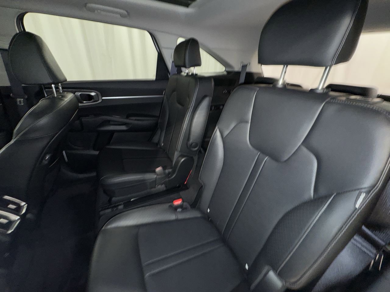 Certified 2024 Kia Sorento X-Line EX image 31