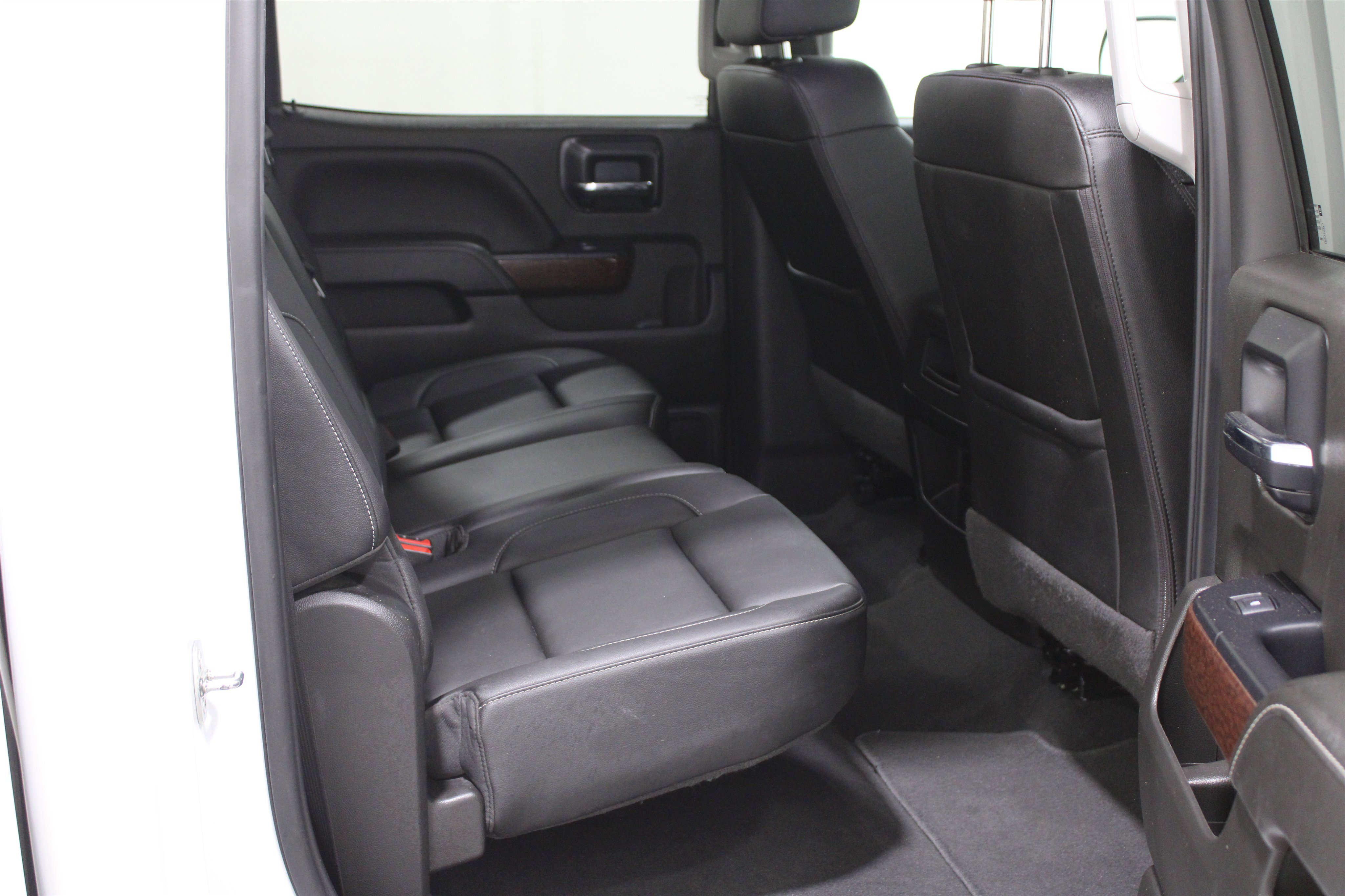 Used 2018 GMC Sierra 1500 SLT w/ SLT Premium Package image 24