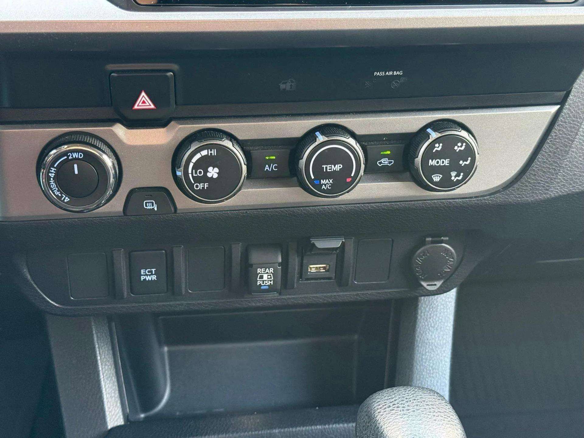 Used 2020 Toyota Tacoma SR5 image 43