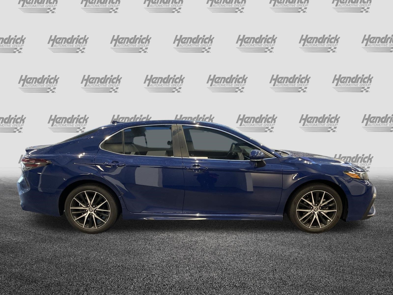 Used 2024 Toyota Camry SE FWD image 11