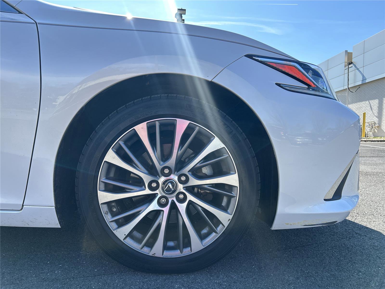 Used 2020 Lexus ES 350 w/ Premium Package image 16