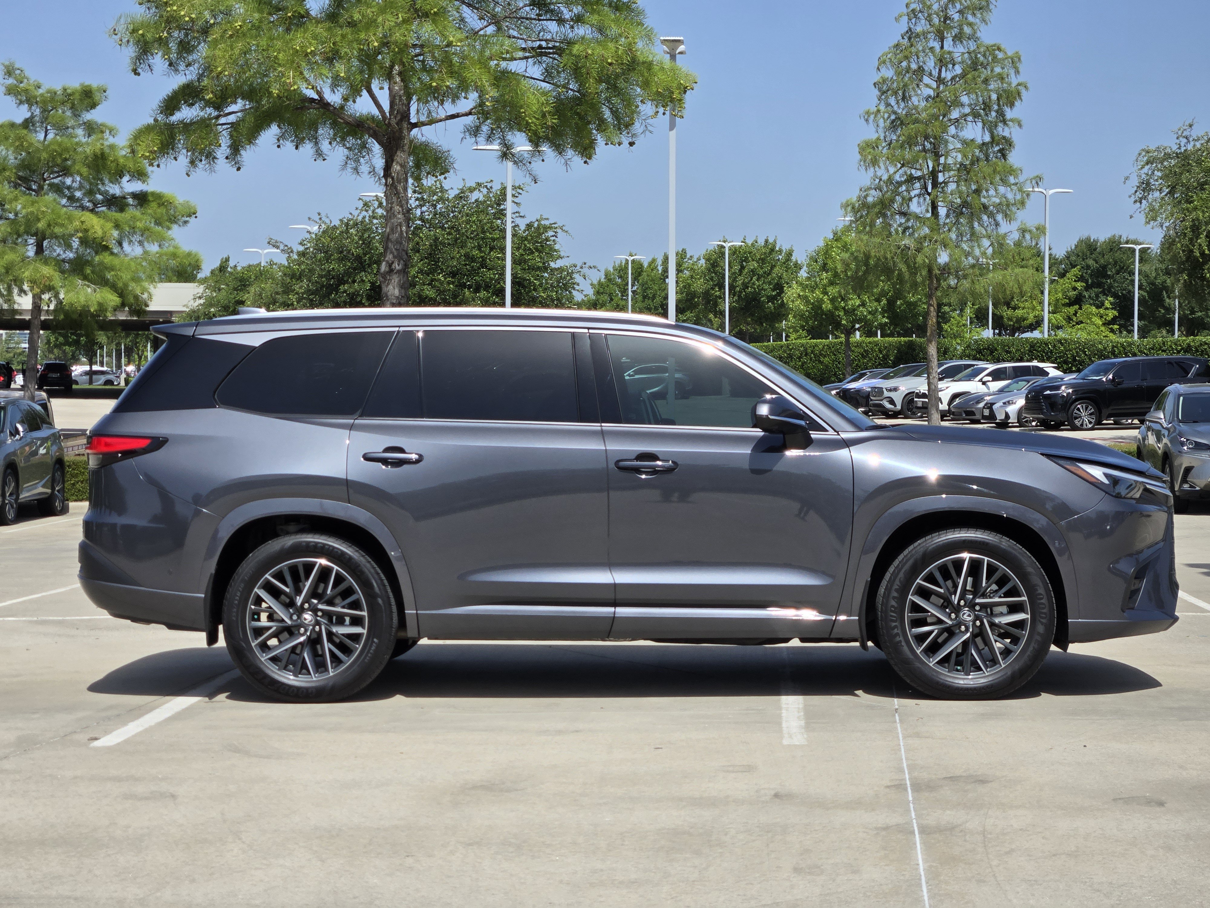 Used 2025 Lexus TX 350 AWD w/ Technology Package image 6