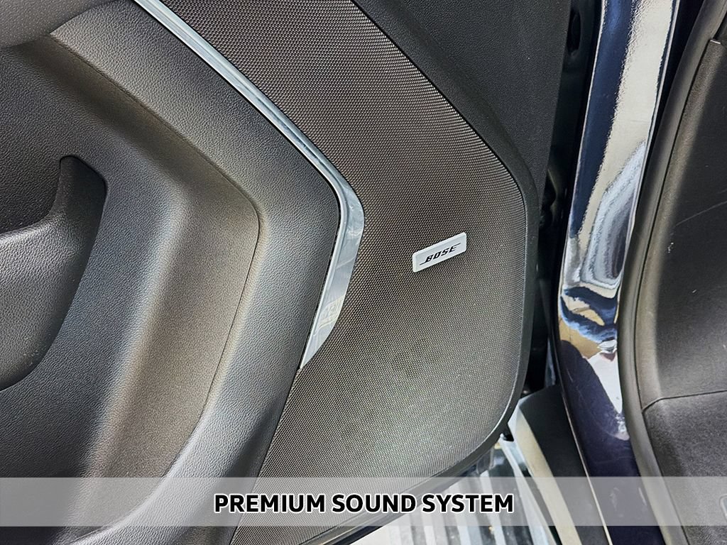 Used 2024 Chevrolet Tahoe Premier w/ Premium Package AWD/4WD image 4
