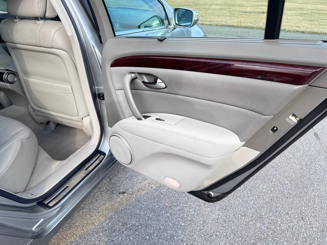 Used 2007 Acura RL image 16