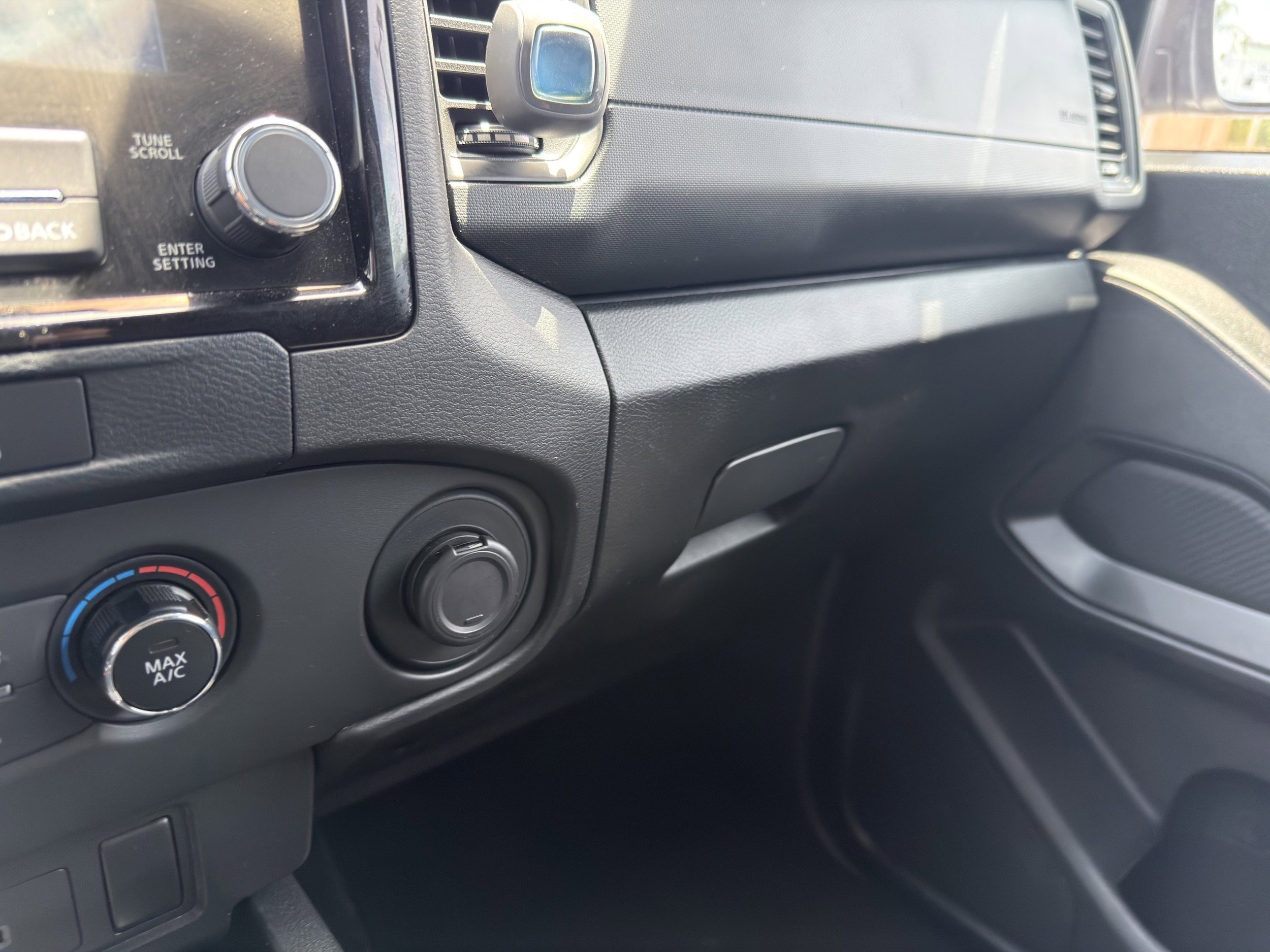 Used 2022 Nissan Frontier S w/ Technology Package AWD/4WD image 32