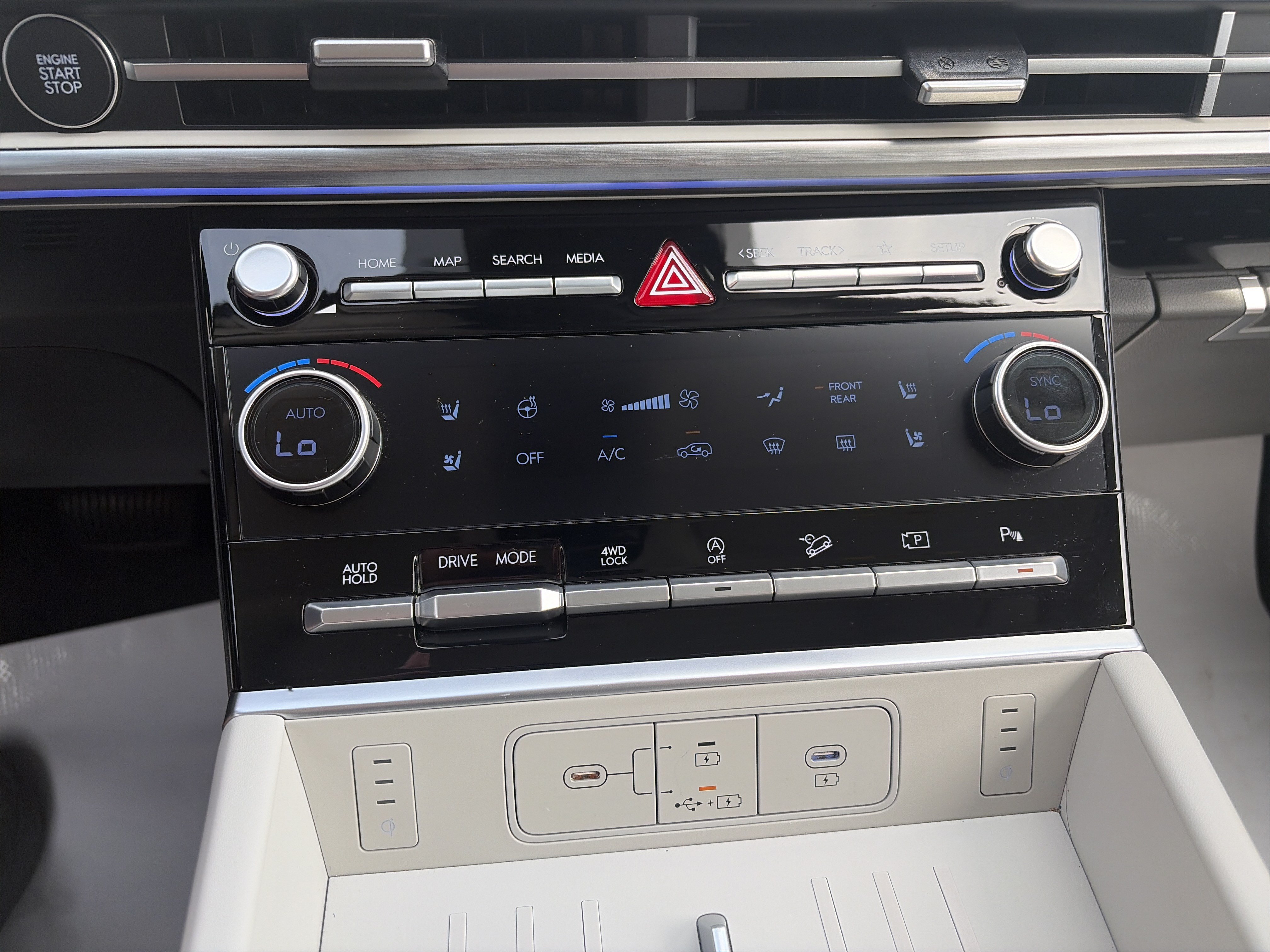 New 2026 Hyundai Santa Fe Calligraphy AWD/4WD image 25