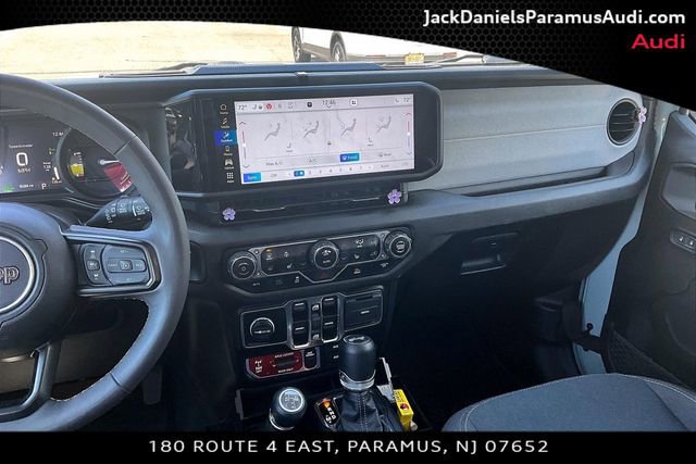 Used 2024 Jeep Wrangler Unlimited AWD/4WD image 6