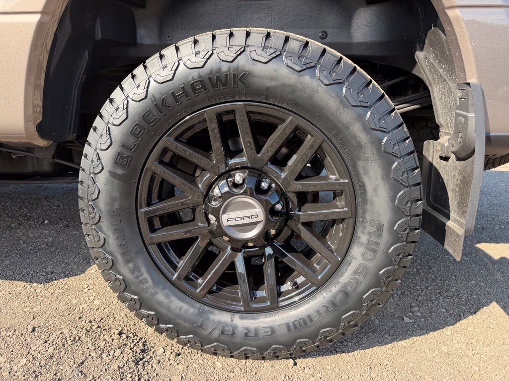 Used 2021 Ford F250 Lariat w/ Lariat Value Package AWD/4WD image 13
