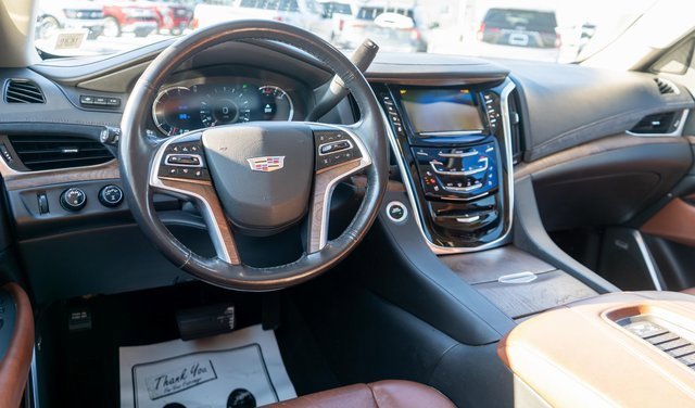Used 2019 Cadillac Escalade Luxury image 17
