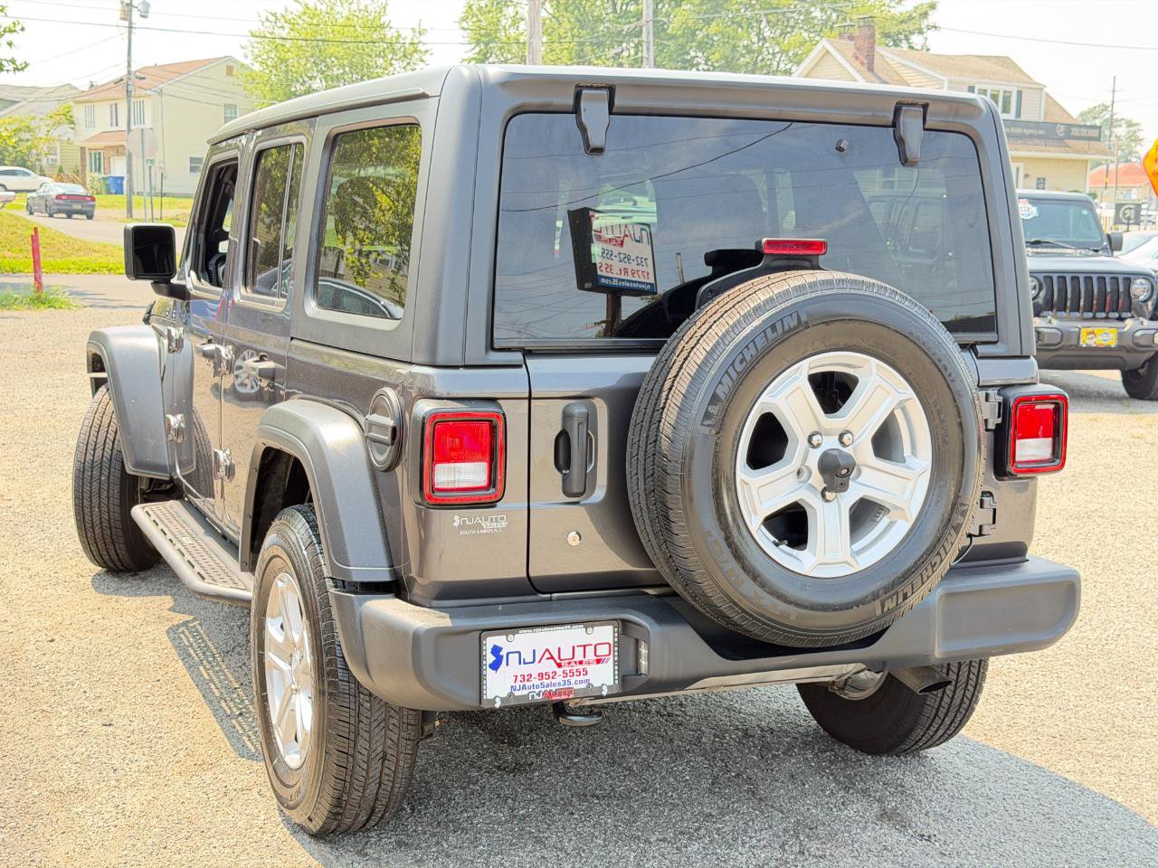Used 2018 Jeep Wrangler Unlimited Sport S AWD/4WD image 88