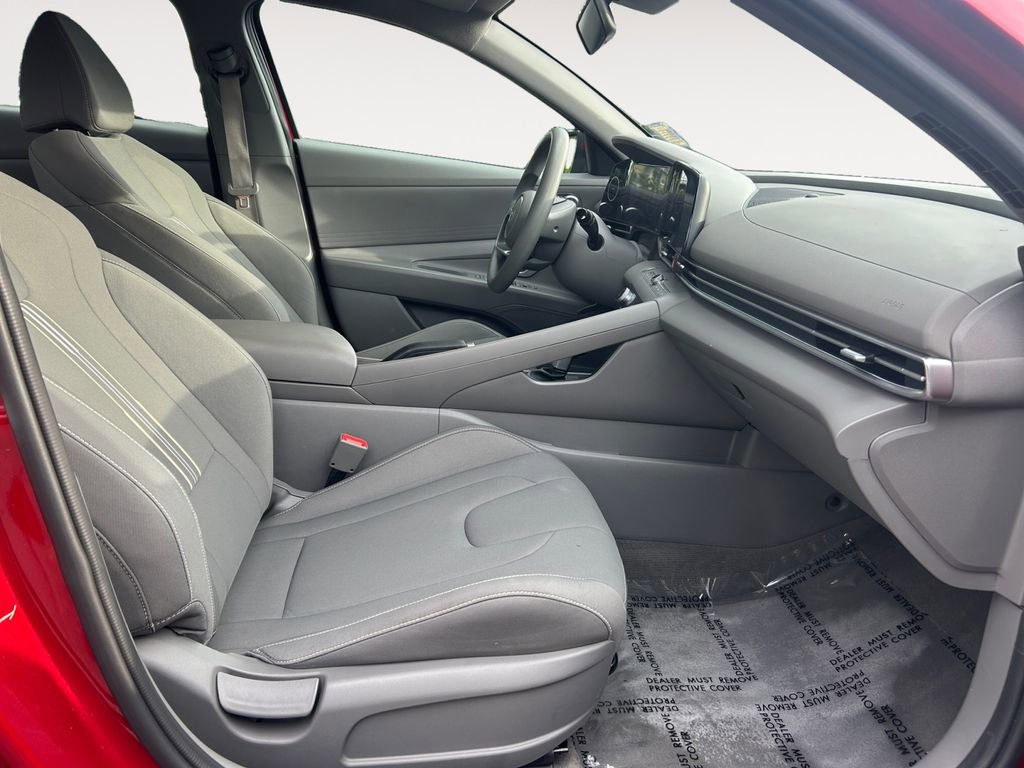 Used 2024 Hyundai Elantra SEL image 10