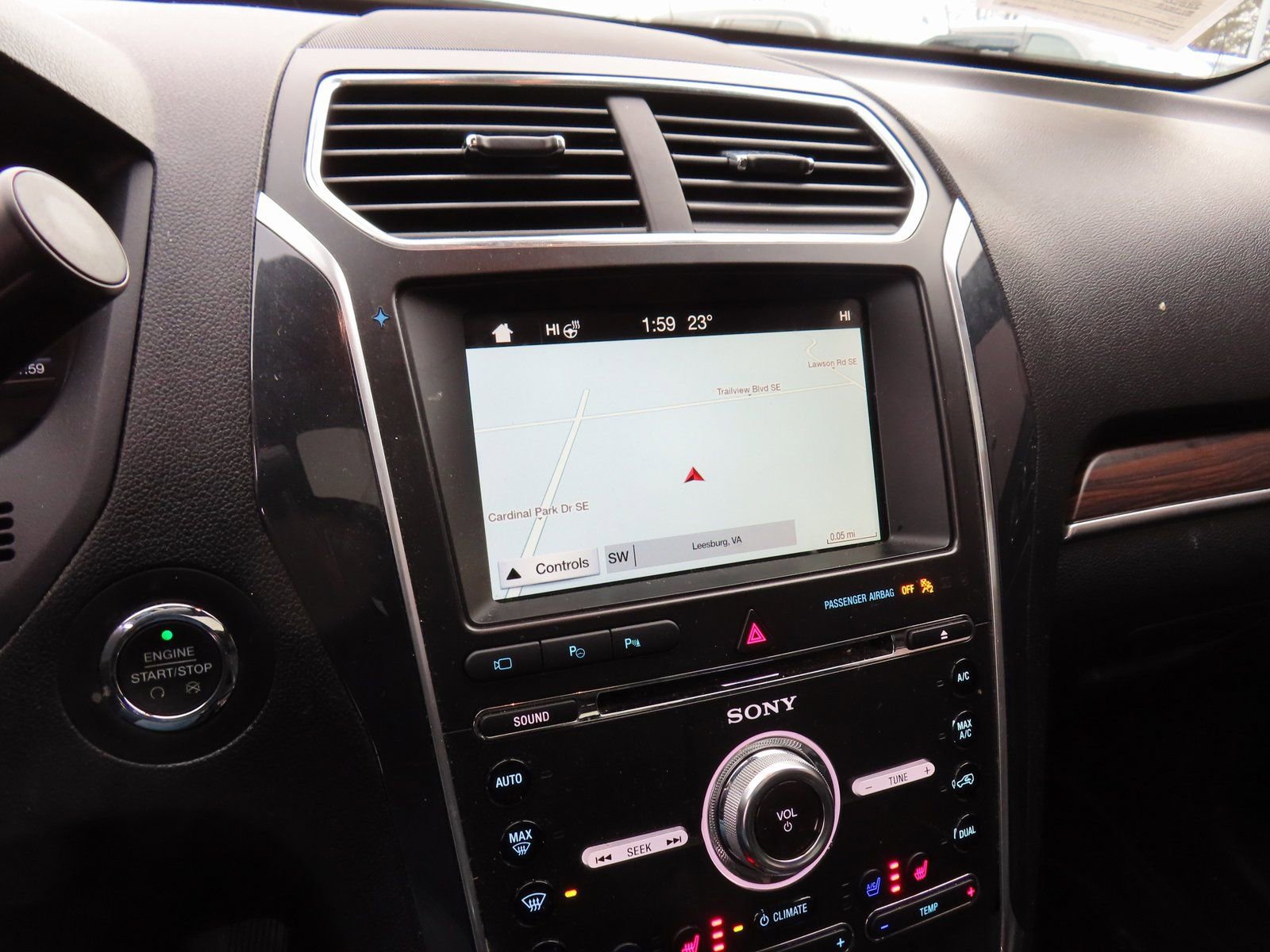 Used 2018 Ford Explorer Limited w/ Equipment Group 301A image 17