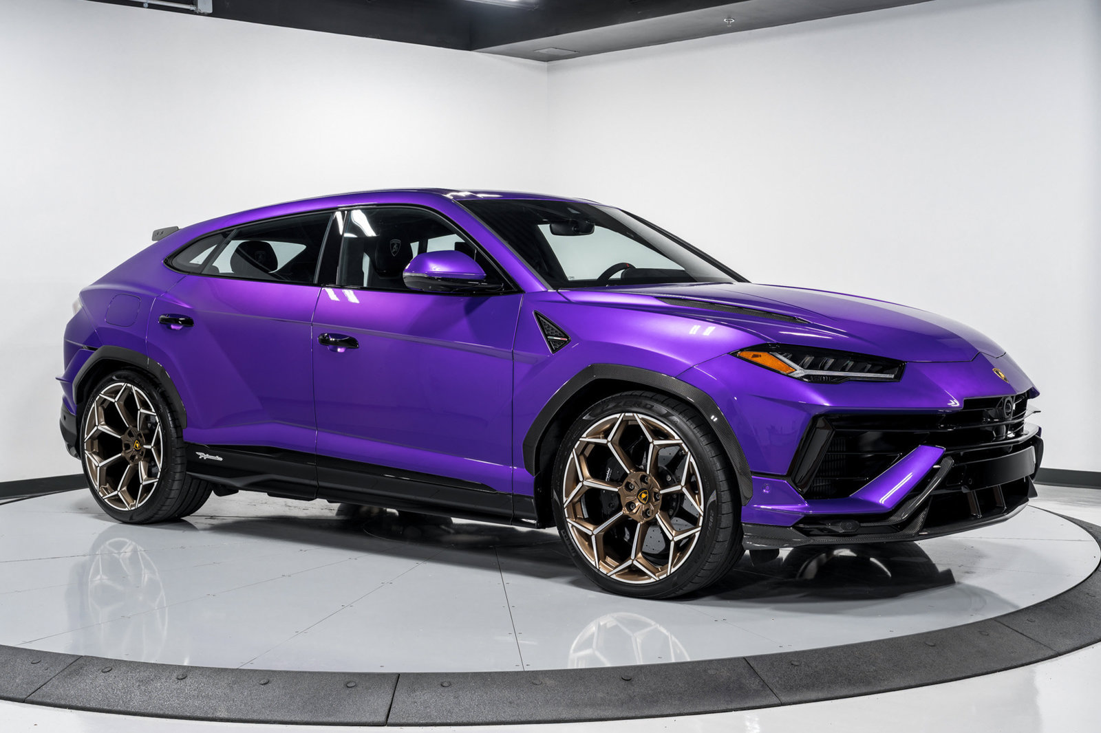 Used 2023 Lamborghini Urus Performante AWD/4WD image 46