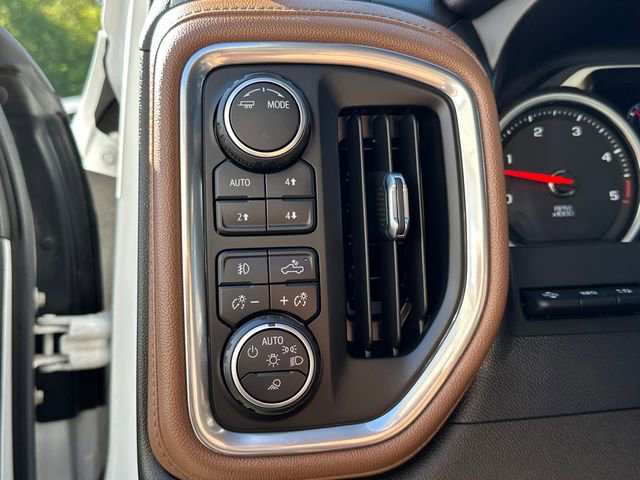 Used 2022 Chevrolet Silverado 2500 High Country w/ Z71 Off-Road Package image 23