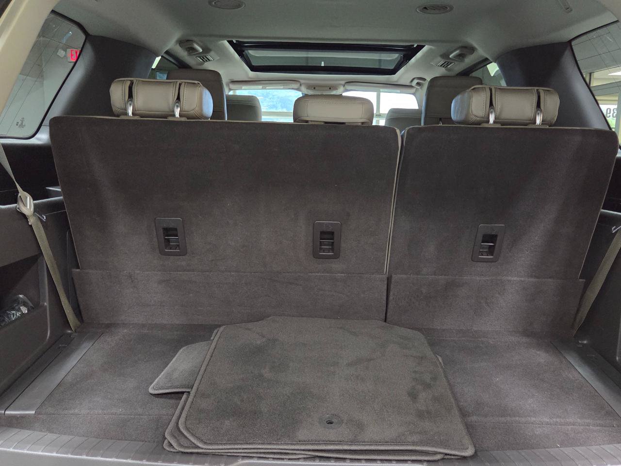 Used 2018 Ford Expedition Limited w/ Equipment Group 301A AWD/4WD image 25