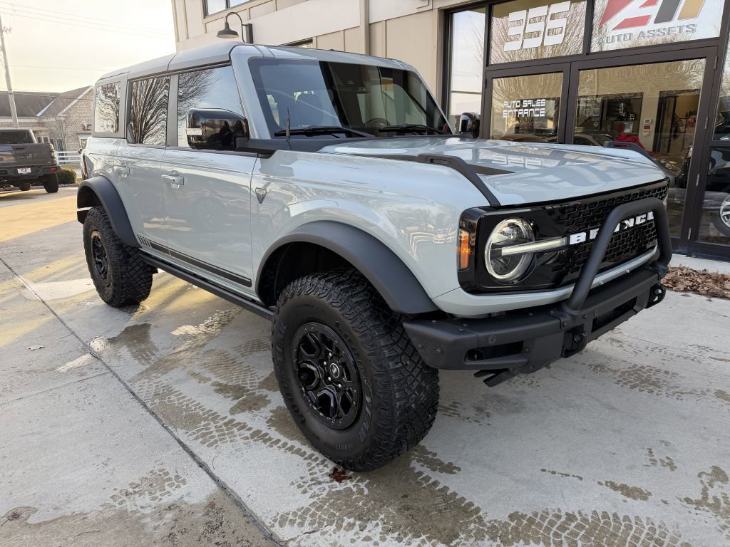 Used 2021 Ford Bronco First Edition image 3