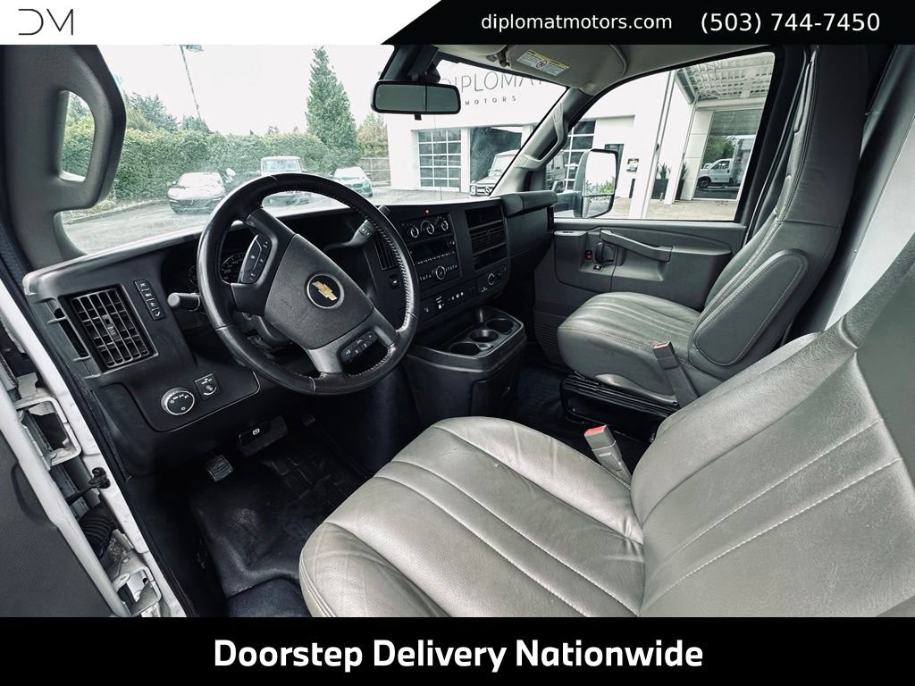 Used 2021 Chevrolet Express 4500 Extended w/ Power Convenience Package RWD image 17