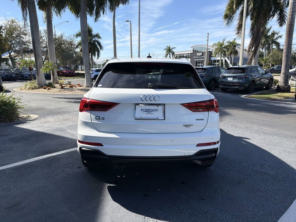Used 2022 Audi Q3 2.0T Premium w/ Convenience Package image 7