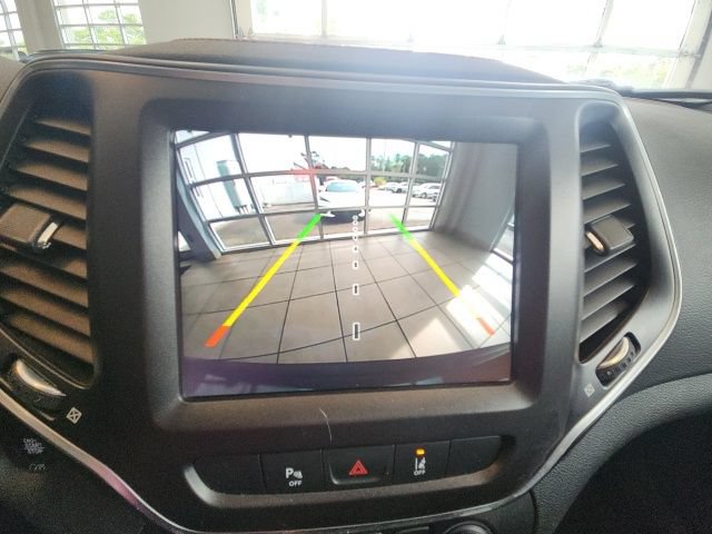 Used 2021 Jeep Cherokee Trailhawk w/ Sun, Sound & Nav Group AWD/4WD image 30