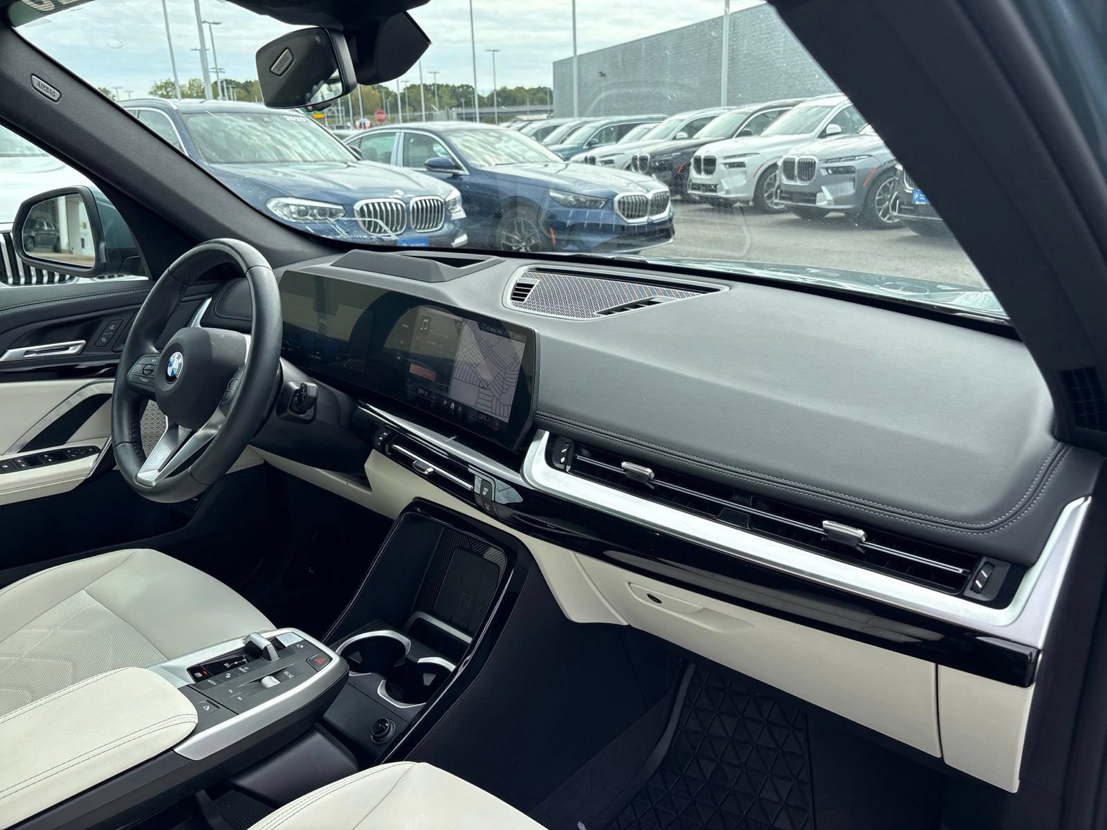 Used 2026 BMW X1 xDrive28i w/ Technology Package AWD/4WD image 19