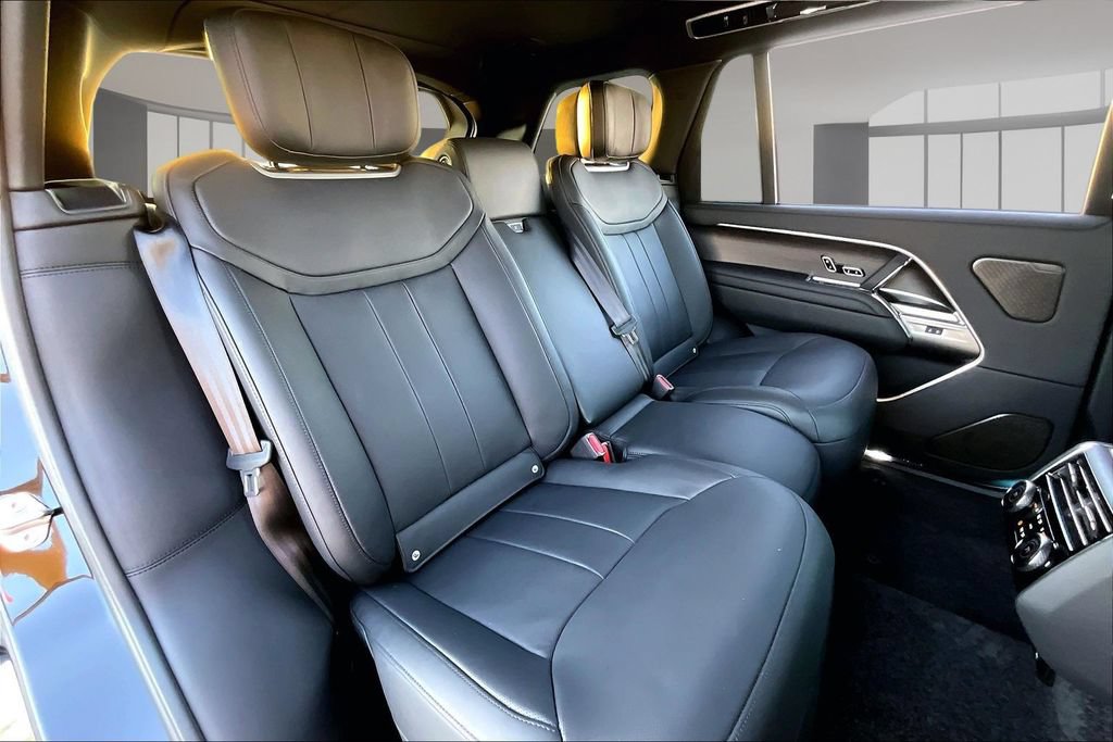 Certified 2024 Land Rover Range Rover Long Wheelbase Autobiography AWD/4WD image 25