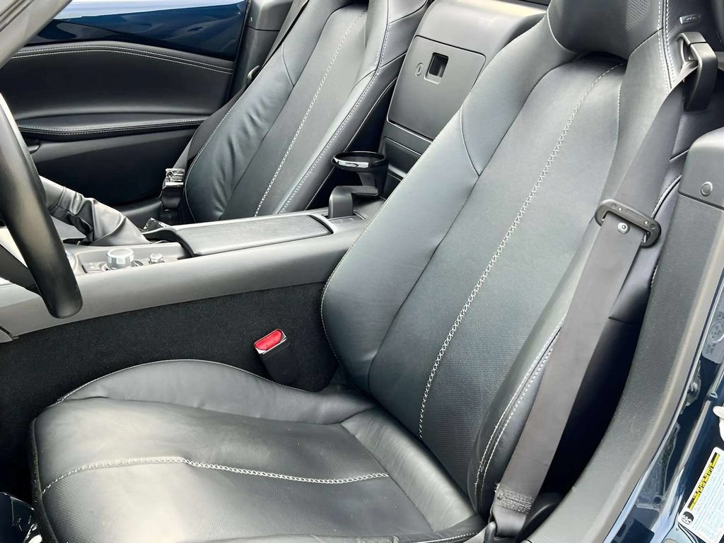 Used 2021 MAZDA MX-5 Miata RF Grand Touring RWD image 23