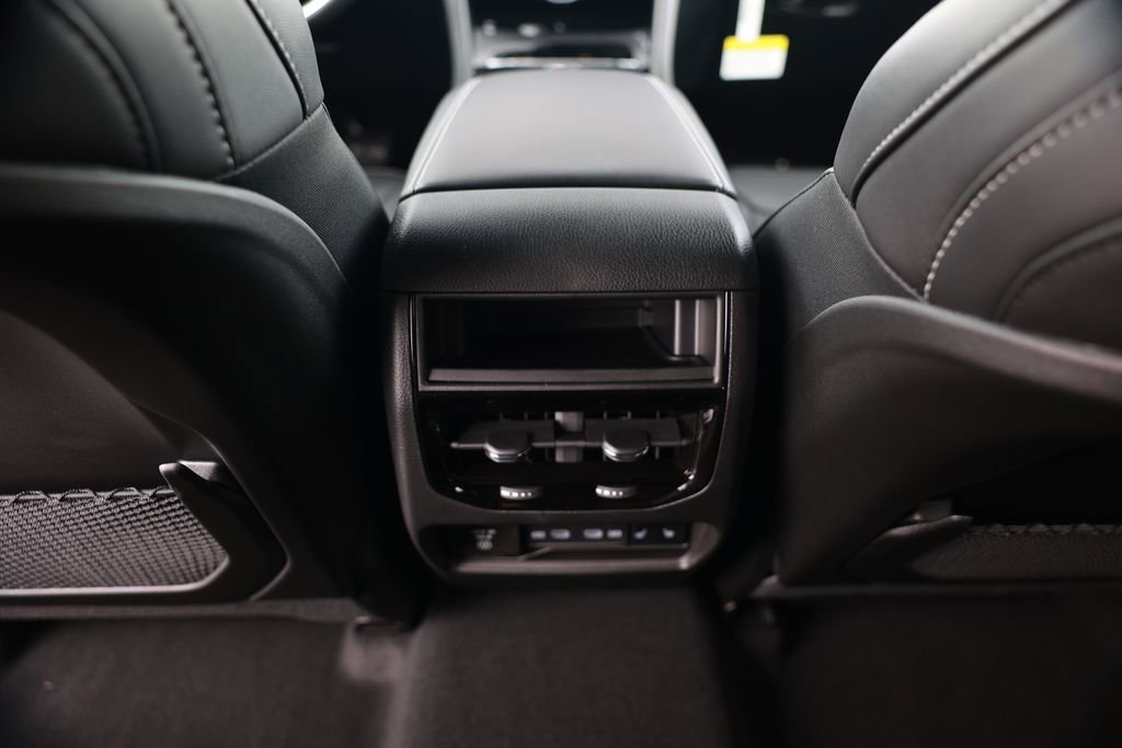 New 2026 Jeep Grand Cherokee Limited w/ MOPAR Finishing Package image 28