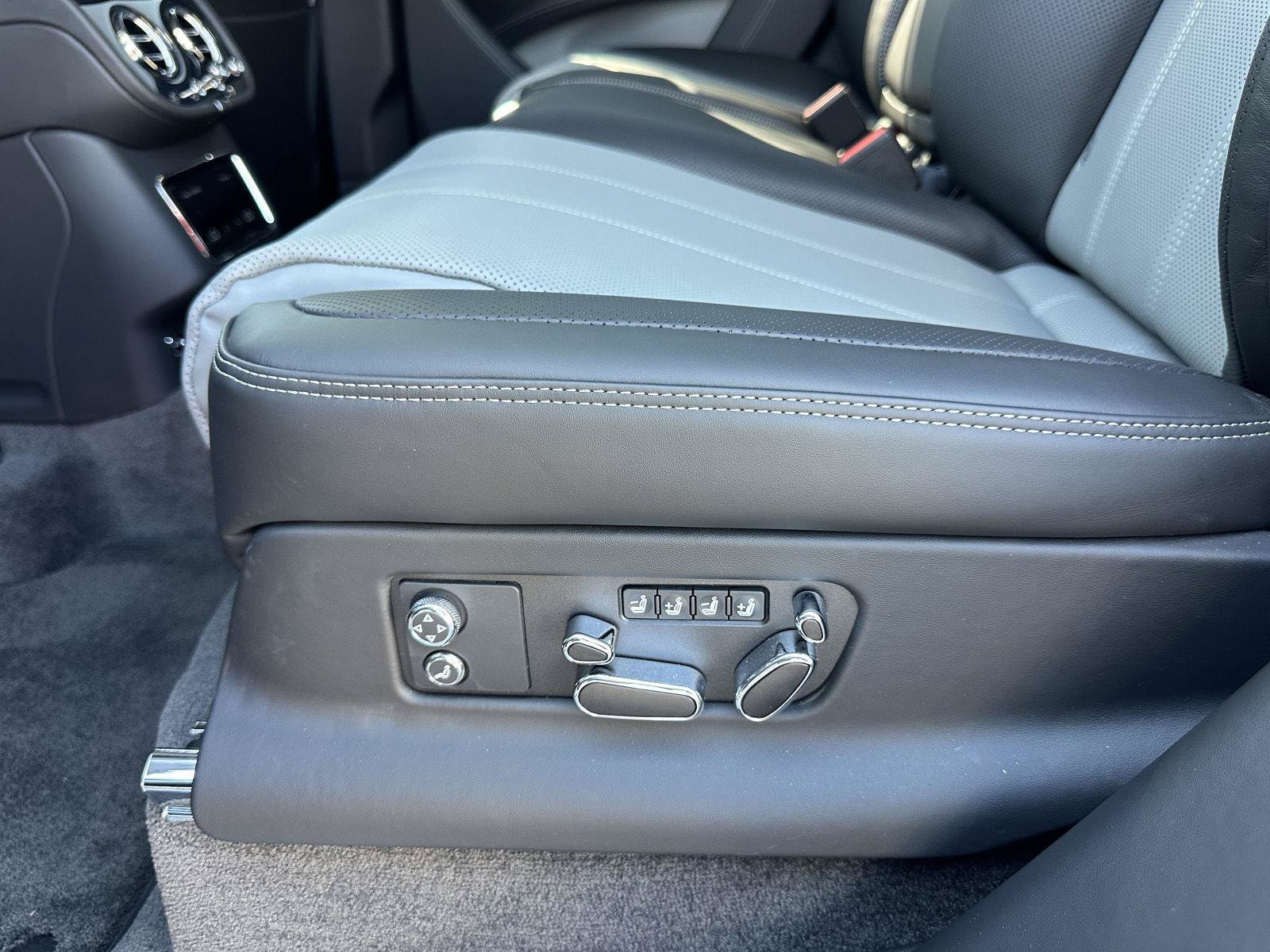 New 2027 Bentley Bentayga AWD/4WD image 28