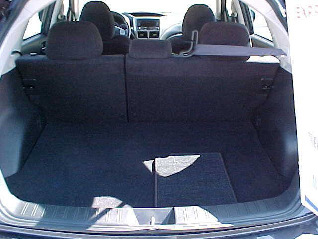 Used 2010 Subaru Impreza 2.5i Premium image 12