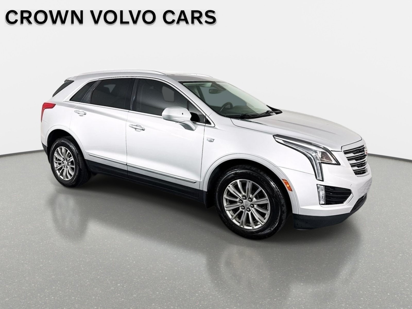 Used 2018 Cadillac XT5 Luxury AWD/4WD image 3