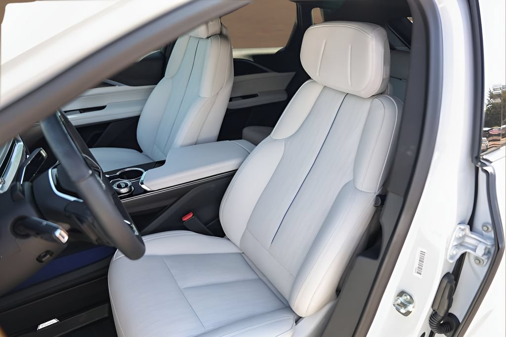 Certified 2026 Cadillac Lyriq Luxury w/ LPO, Floor Liner Package AWD/4WD image 7